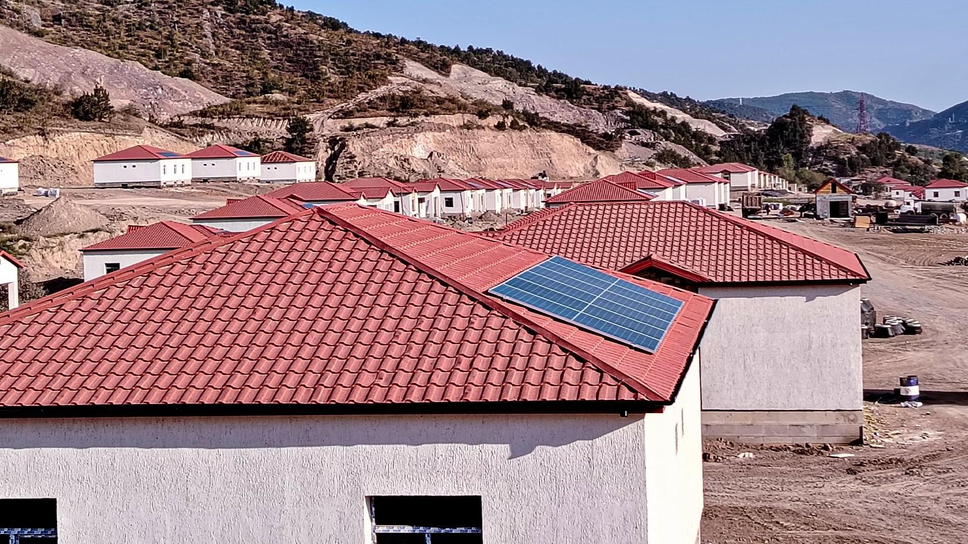 Bəylik Kəndində 91 Evi Əhatə Edən 300 kVt-lıq On-Grid Günəş Enerjisi Layihəsi